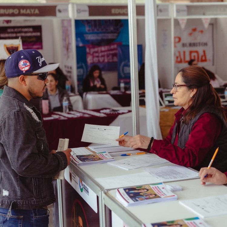 Realizan Feria del Empleo en el pueblo mágico de Jerez