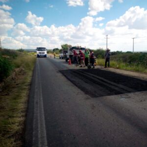 Intensifican trabajos de bacheo y conservación vial en diversos municipios