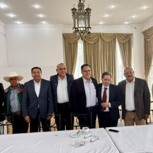Impulsan liderazgos opositores alianza rumbo a 2027