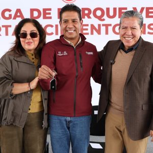 Entrega gobernador Monreal 165 vehículos para el fortalecimiento institucional